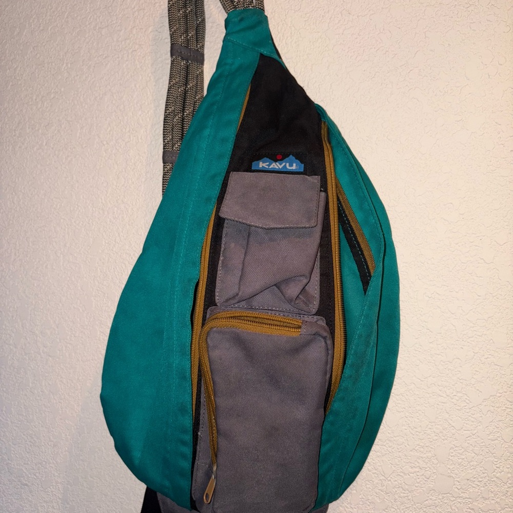 KAVU Teal and Black Belt Bag
